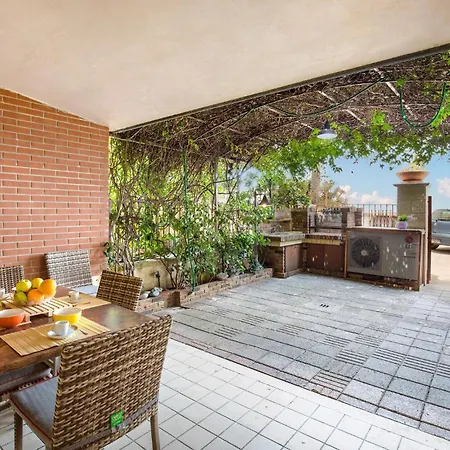 Pet Friendly In Calabro With Kitchen