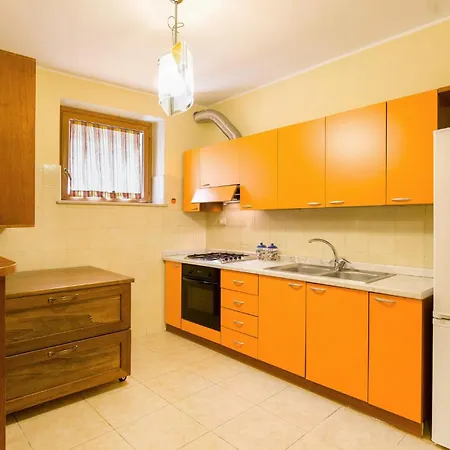 Pet Friendly In Calabro With Kitchen Holiday home *